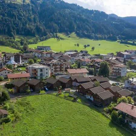 Alpine Comfort With Family *