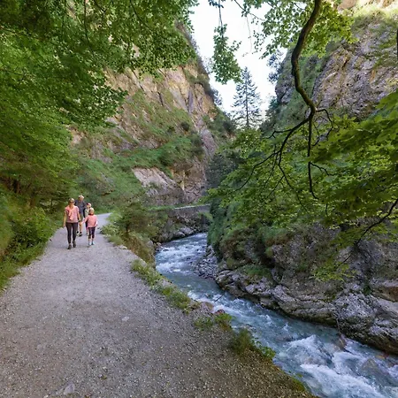 بيت للعطل Alpine Comfort With Family فيلدشوناو
